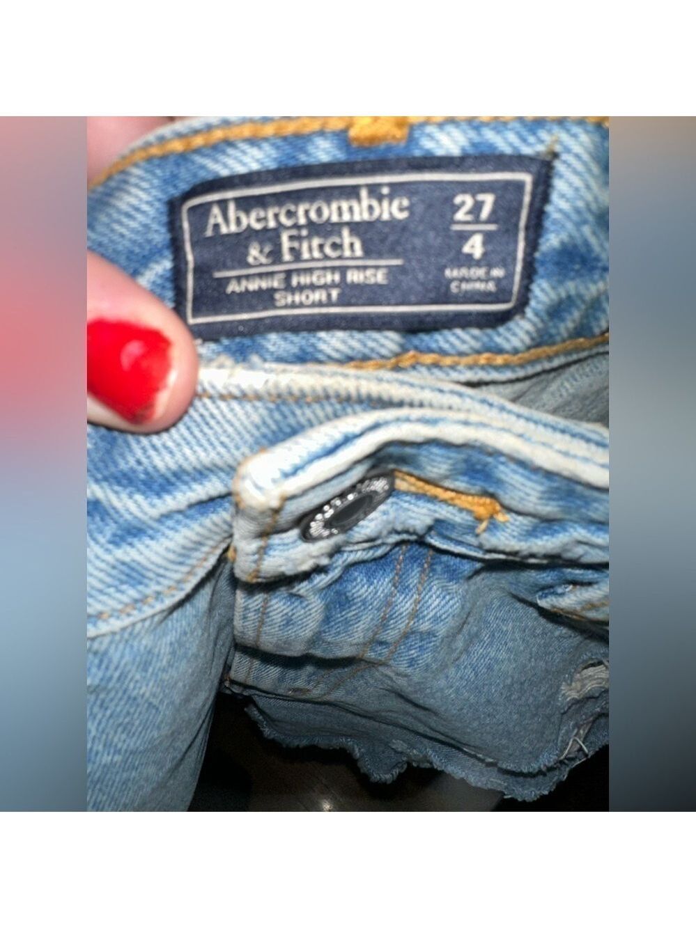 Abercrombie & Fitch Annie High Rise Short Distressed Ripped Raw Hem - Picture 5 of 11